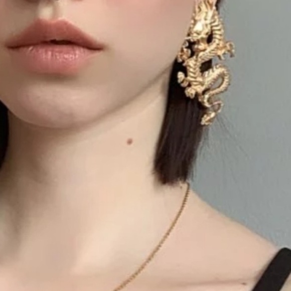 LAST PAIR 🐉 Mystic Metallic Chinese 🐉 Dragon Statement Earrings “Vanessa” gold - Picture 3 of 5